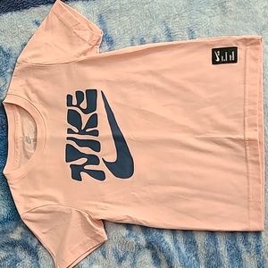 Nike boys t-shirt